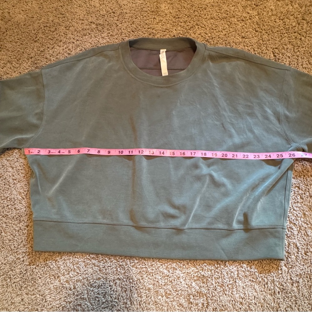 lululemon Softstreme Crew **spots** - Picture 8 of 11